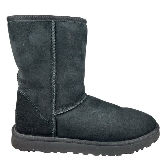 UGG Women’s Classic Short Black Suede Winter Boot Size US 8 - Picture 1 of 10
